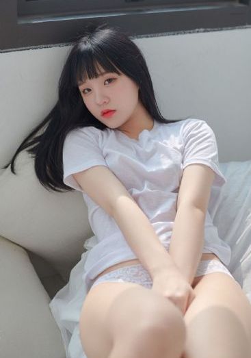 娇妻4p被3个黑人在线观看_超清在线播放观看