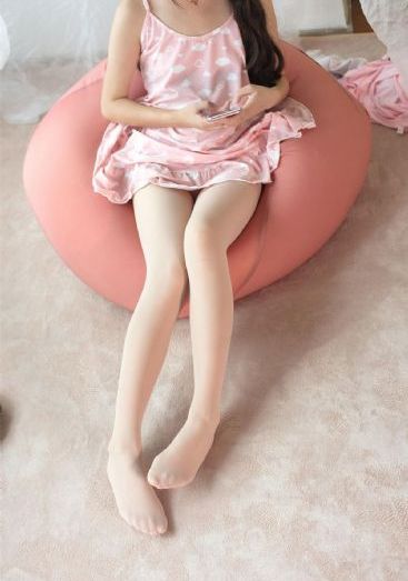 老师用美足丝袜脚夹我好爽_1080P免费播放